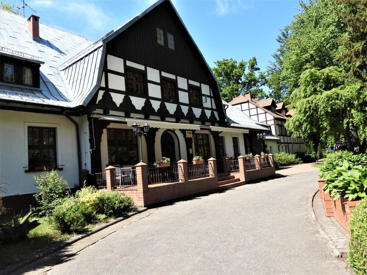 Dworek Osiecki Osieki  Exterior photo